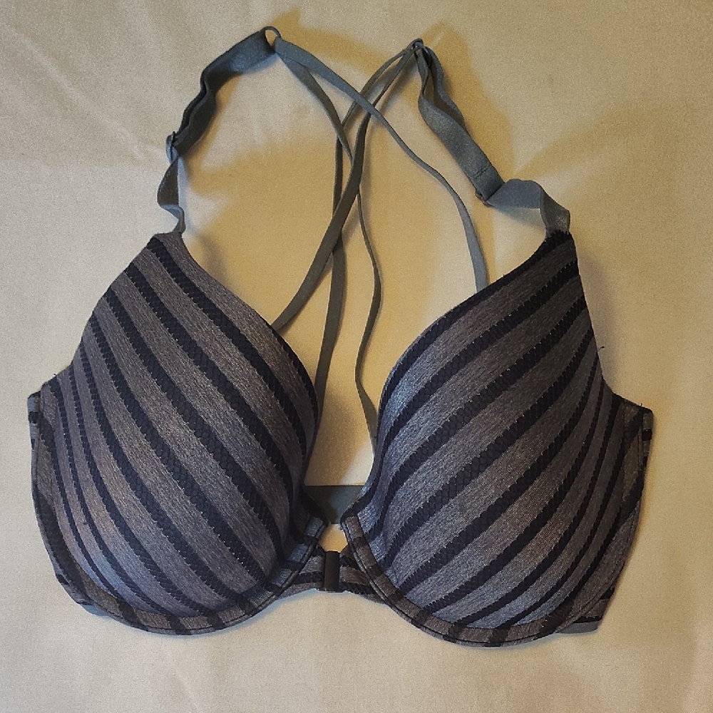 Victoria's Secret Navy Blue and Heather Blue Striped Bra EUC 32DD